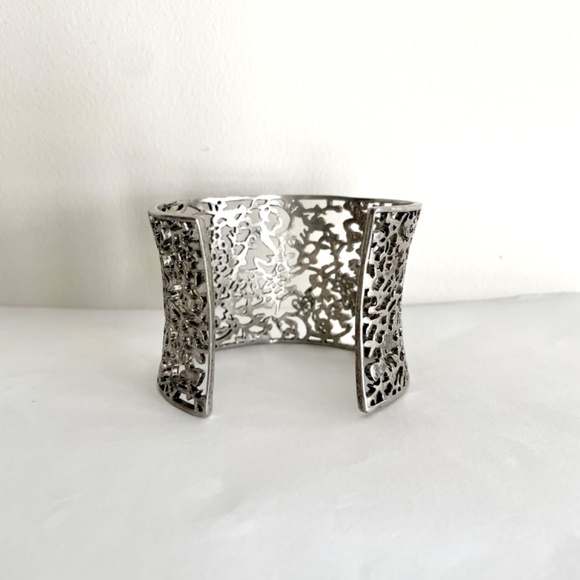 Vintage Ornate Cuff Bracelet - Picture 6 of 15